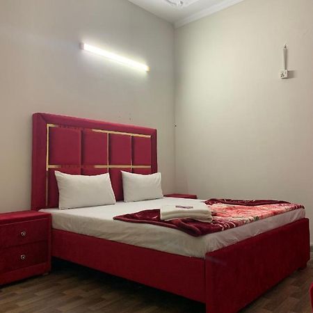 Eden Plus Executive Hotel 拉合尔 外观 照片