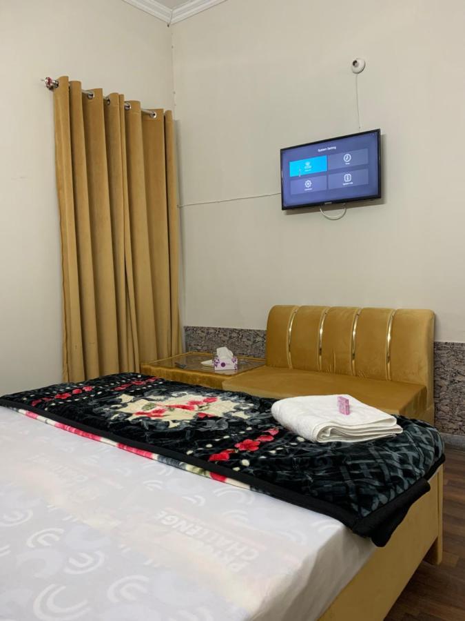 Eden Plus Executive Hotel 拉合尔 外观 照片